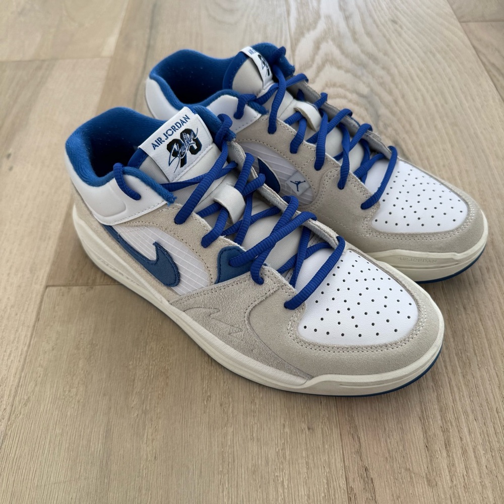 Nike Air Jordan 1 Mid GS White Ice Blue Size 6.5Y